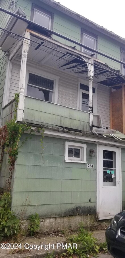 254 E Kline Ave, Lansford, PA 18232