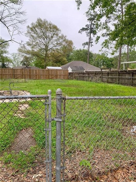 1066 S Walnut St, Slidell, LA 70460