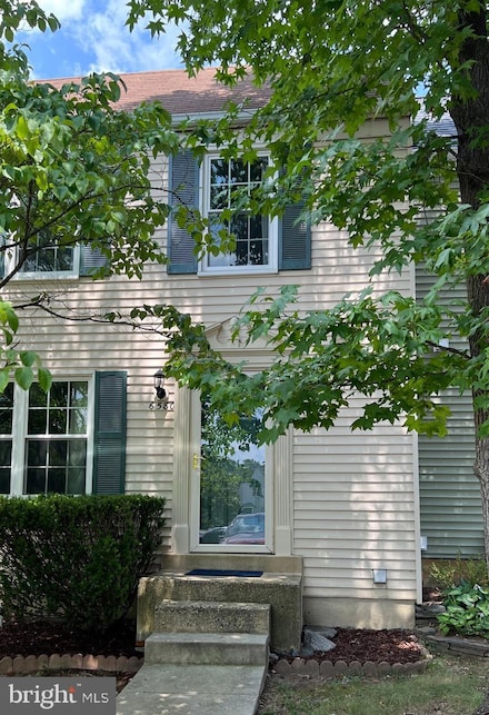 6580 Lochleigh Ct, Alexandria, VA 22315