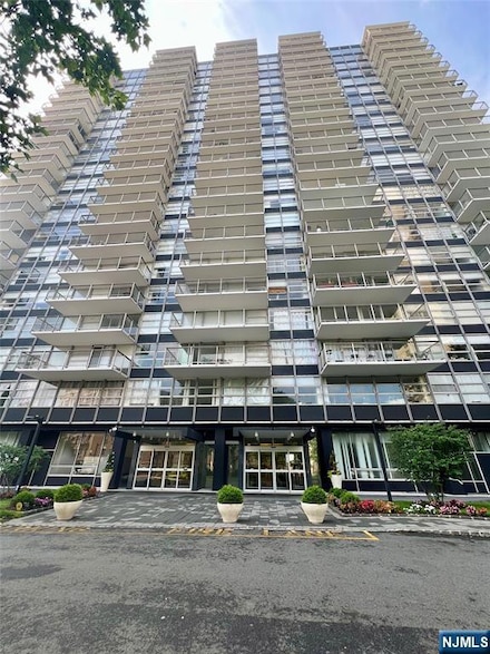 6050 Kennedy Blvd E Unit 12D, West New York, NJ 07093