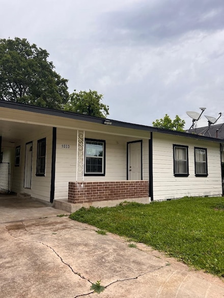 1033 Grant St, Beaumont, TX 77701