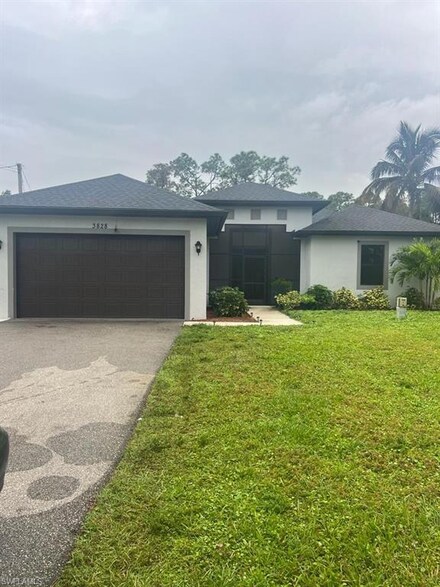 3828 47th Ave NE, Naples, FL 34120
