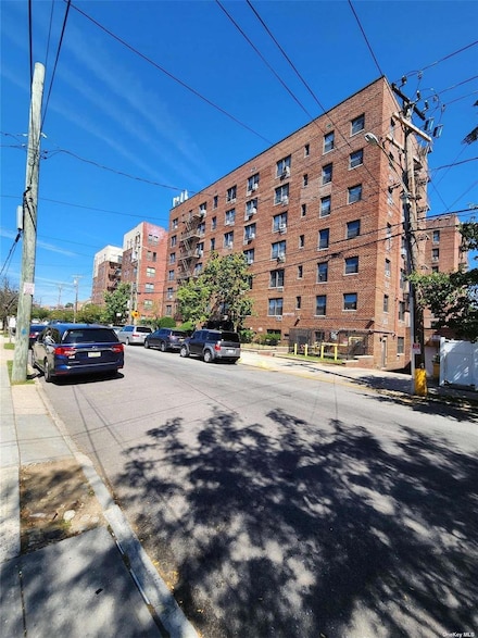 10-40 Neilson St Unit 5M, Far Rockaway, NY 11691