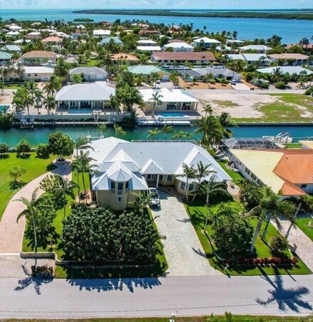 20864 4th Ave W, Summerland Key, FL 33042