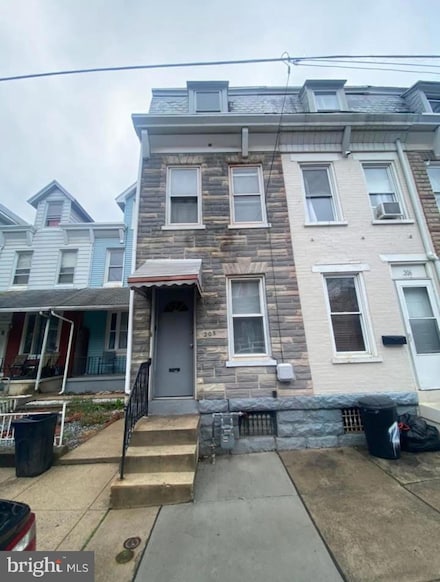 208 Chapel Tc, Reading, PA 19602