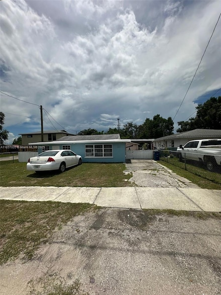 421 Walnut St, Sebring, FL 33870