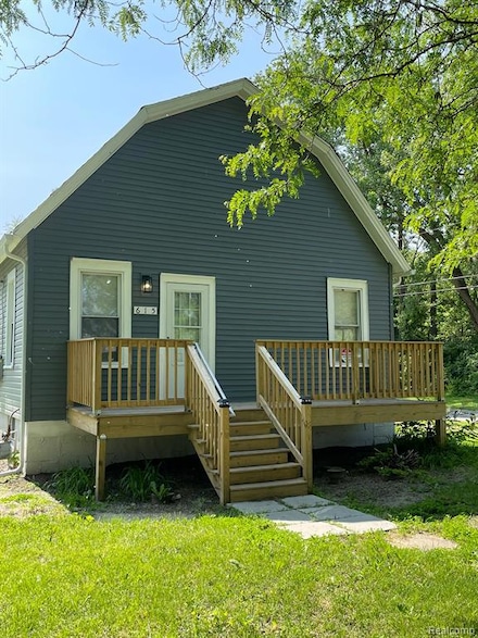 615 Conant Ave, Monroe, MI 48161