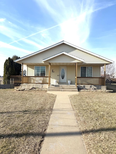 622 6th St NW, Richmond, MN 56368