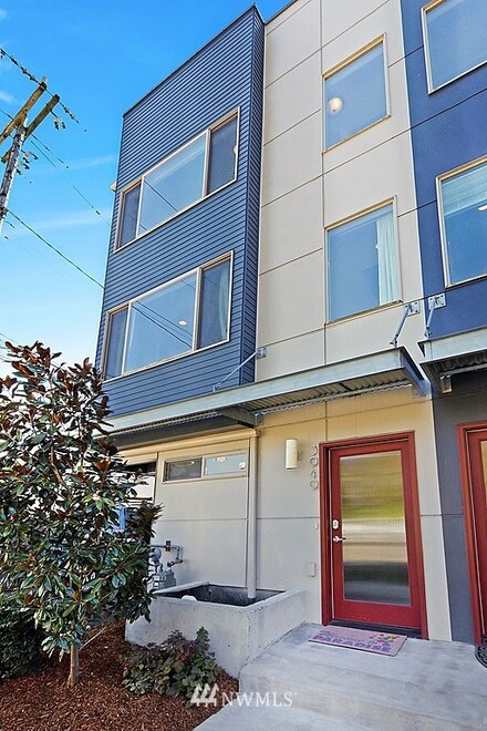 3949 SW Oregon St, Seattle, WA 98116