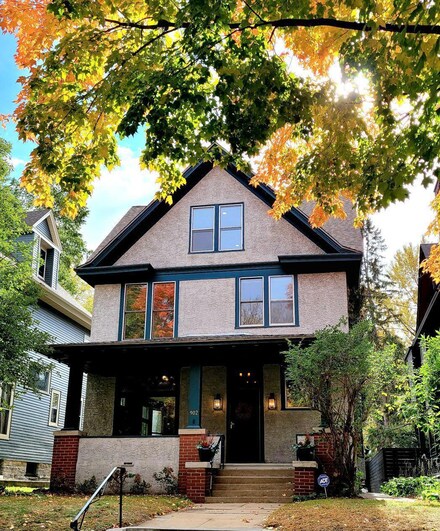 902 Goodrich Ave, Saint Paul, MN 55105