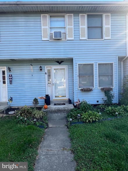 4302 Sycamore Dr, Hampstead, MD 21074