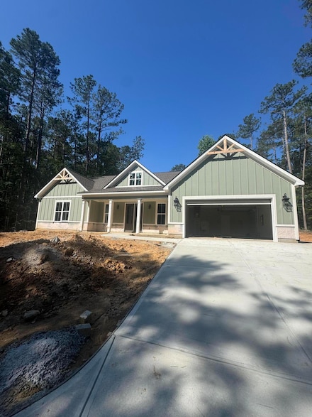 216 Brassie Dr, McCormick, SC 29835