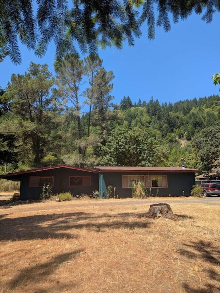599 Golden Gate Dr, Carlotta, CA 95528