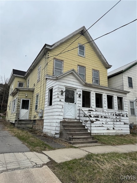 88 Burwell St, Little Falls, NY 13365