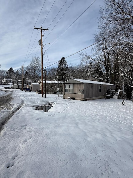 107 Bowles Ave, Crab Orchard, WV 25827