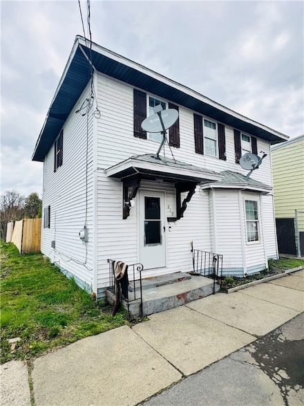 219 E 7th St, Elmira, NY 14901