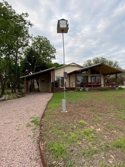 410 Five Lakes Dr, Sulphur, OK 73086