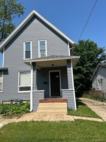 170 N Du Bois Ave, Elgin, IL 60123