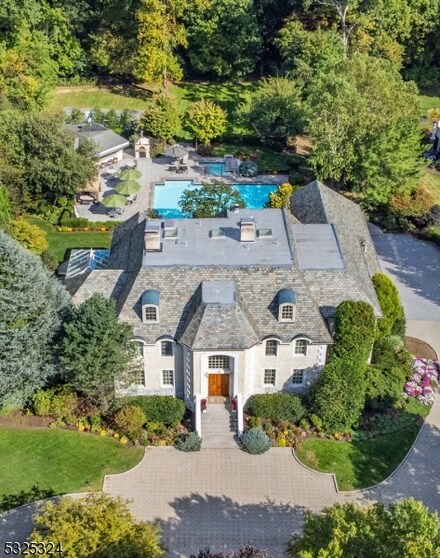 9 Meadow Ct, Montville, NJ 07045