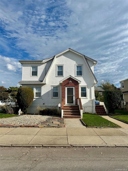 518 Lindell Blvd, Long Beach, NY 11561