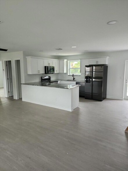 704 Oklawaha St, Jupiter, FL 33458