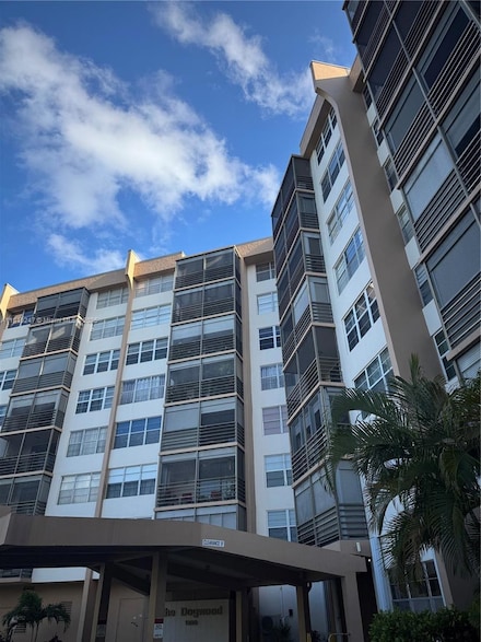1100 Saint Charles Place Unit 203, Pembroke Pines, FL 33026