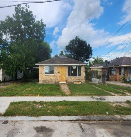4769 Bonita Dr, New Orleans, LA 70126
