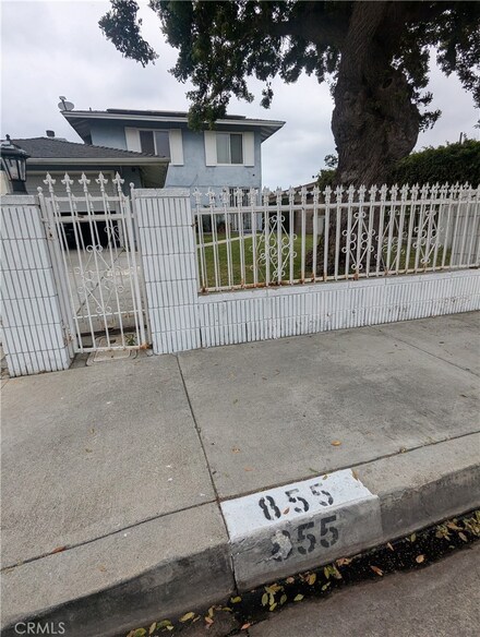 855 E Denwall Dr, Carson, CA 90746