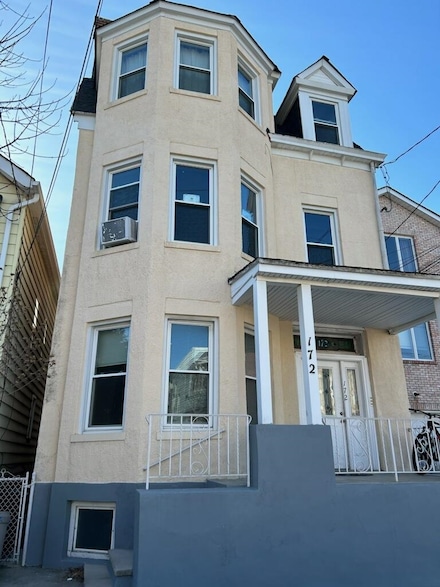 172 6th St, Harrison, NJ 07029