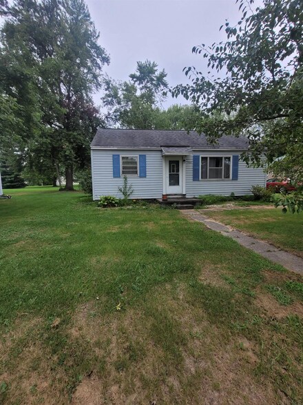 1322 High St, Decatur, IN 46733