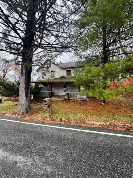 229 Spring Valley Rd, Hardwick, NJ 07825