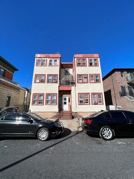 150 Bay 22nd St, Brooklyn, NY 11214