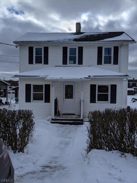 154 Harding Ave, Revloc, PA 15948