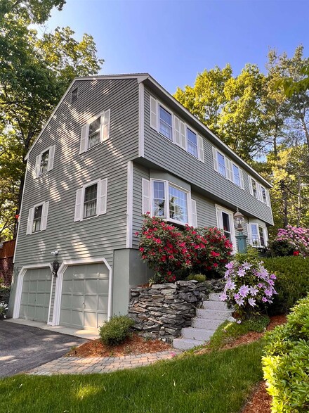 7 Jake Dr, Nashua, NH 03063
