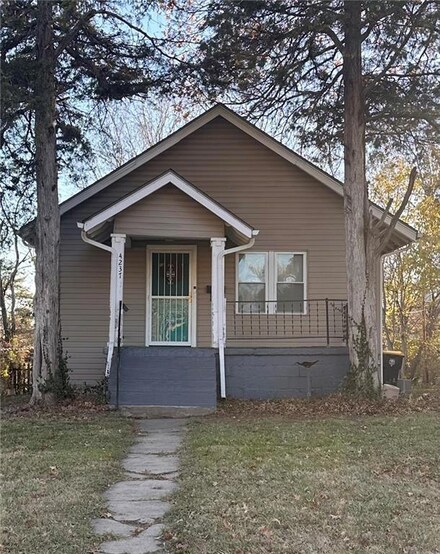 4237 E 62nd St, Kansas City, MO 64130