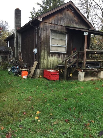 6514 Church St, South Park Township, PA 15129