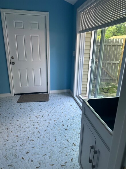 25 Ruth Rd Unit R, Brockton, MA 02302