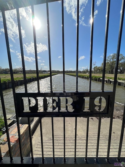 120 Pier 19 Dr, Pierre Part, LA 70339
