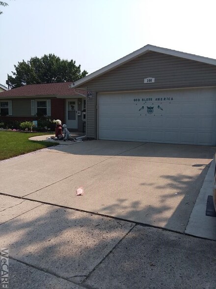 166 N Concept Dr, Lima, OH 45807