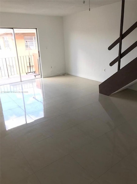 1100 W 35th St Unit 27, Hialeah, FL 33012