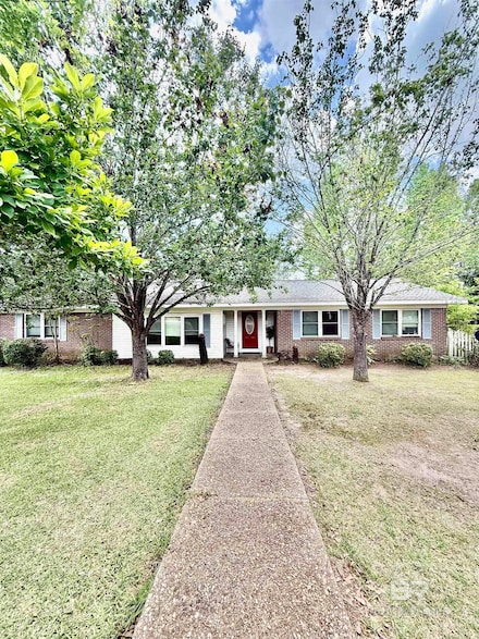 107 Floyd St, Monroeville, AL 36460