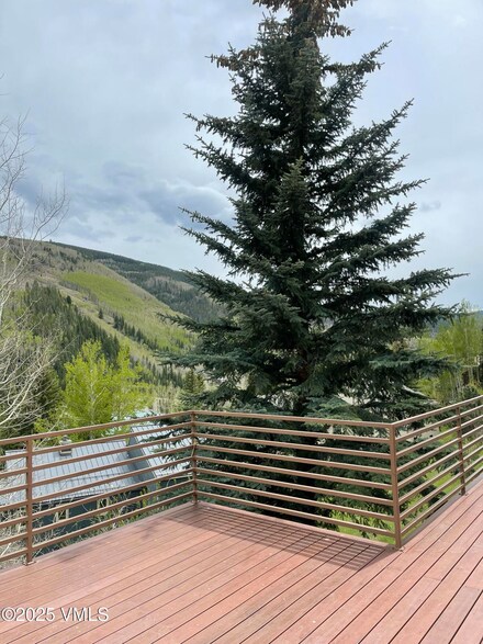 1150 Sandstone Dr Unit B, Vail, CO 81657