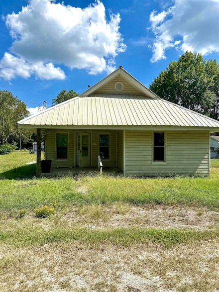 207 S Hall St, Donaldson, AR 71941