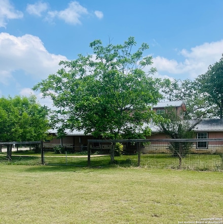 204 Medina Bend Rd, Medina, TX 78055
