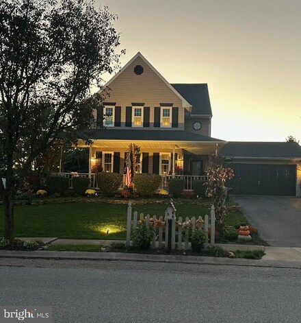 1957 Golden Eagle Dr, York, PA 17408