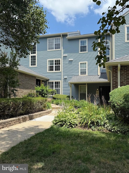 4332 Bayberry Ct, Monmouth Junction, NJ 08852