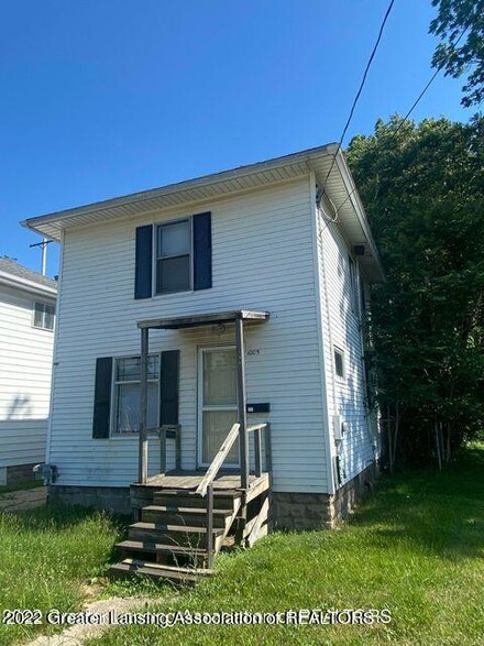 1005 W Willow St, Lansing, MI 48915