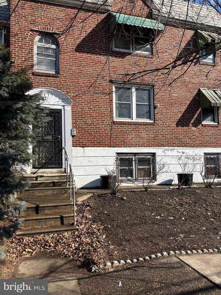 5575 Ogontz Ave, Philadelphia, PA 19141