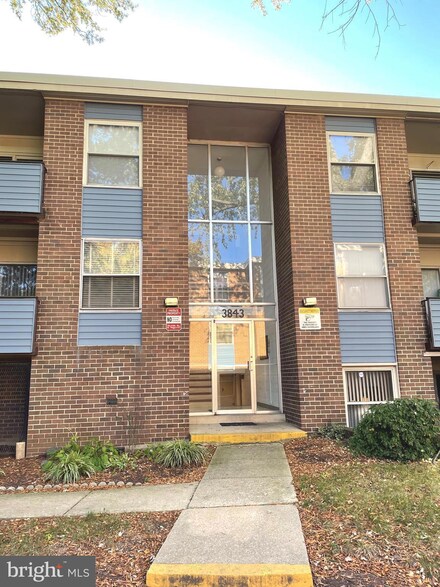 3843 Saint Barnabas Rd Unit 202, Suitland, MD 20746