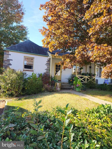 524 Old Home Rd, Baltimore, MD 21206